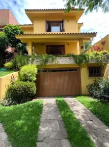 Casa com 3 Quartos à venda, 195m² no Espírito Santo, Porto Alegre