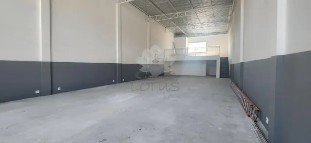 Galpão/Depósito/Armazém para alugar, 385m² no Atibaia Jardim, Atibaia