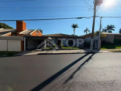 Casa com 3 Quartos para alugar, 277m² no Parque Santa Mônica, São Carlos