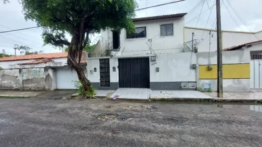 Sobrado com 5 Quartos à venda, 202m² no Fátima, Fortaleza