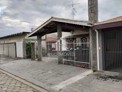 Sobrado com 3 Quartos à venda, 250m² no Parque Brasil, Jacareí