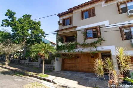 Sobrado com 3 Quartos à venda, 179m² no Jardim São Pedro, Porto Alegre