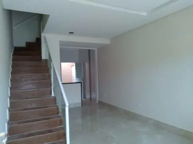 Sobrado com 3 Quartos para alugar, 100m² no Mirim, Praia Grande