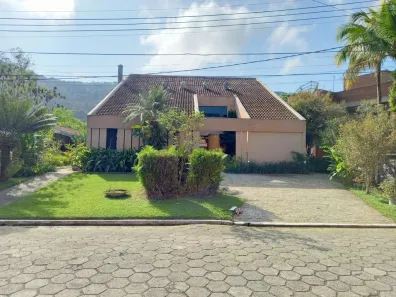 Casa de Condomínio com 5 Quartos para venda ou aluguel, 400m² no Enseada, Guarujá