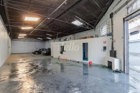 Galpão/Depósito/Armazém para alugar, 325m² no Vila Ema, São Paulo