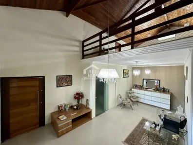 Imóvel Comercial com 3 Quartos para alugar, 304m² no Chácara Guizard, Taubaté