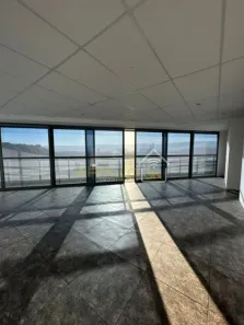 Sala Comercial para alugar, 77m² no Valongo, Santos