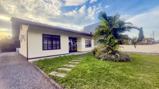 Casa com 2 Quartos à venda, 165m² no Costa e Silva, Joinville