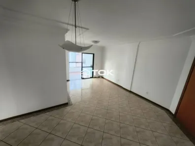 Apartamento com 3 Quartos para alugar, 133m² no Centro, Balneário Camboriú