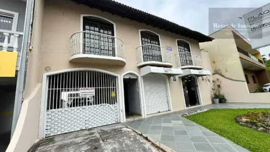 Sobrado com 7 Quartos à venda, 500m² no Cristo Rei, Curitiba