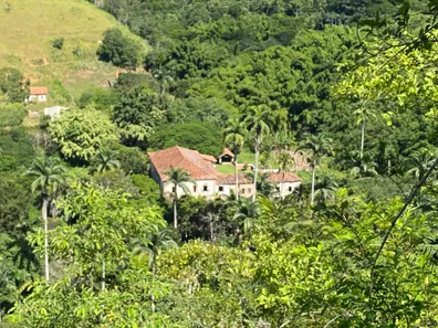 Fazenda/Sítio com 10 Quartos à venda, 585m² no Centro, São Sebastião do Alto