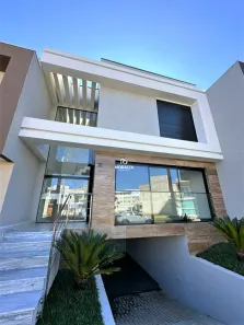 Sobrado com 3 Quartos à venda, 168m² no Campo de Santana, Curitiba