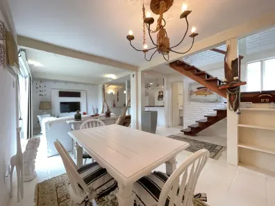 Casa com 3 Quartos à venda, 95m² no Loteamento Triangulo de Buzios, Armação dos Búzios