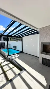 Sobrado com 3 Quartos à venda, 155m² no Rio Pequeno, Camboriú