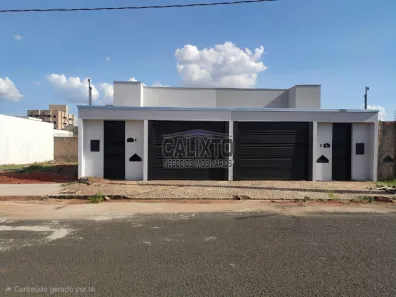 Casa com 3 Quartos à venda, 90m² no Novo Mundo, Uberlândia
