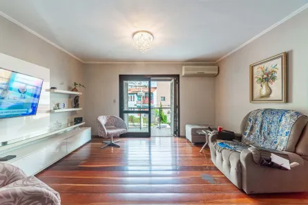 Apartamento com 3 Quartos à venda, 250m² no Jardim Itu, Porto Alegre