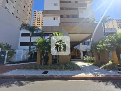 Apartamento com 3 Quartos para alugar, 110m² no Centro, Uberlândia