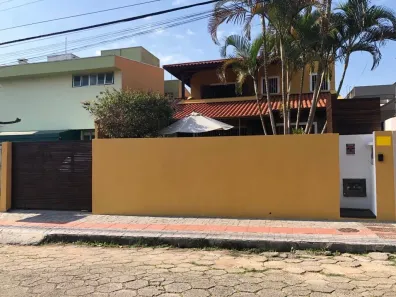Casa com 4 Quartos à venda, 175m² no Canasvieiras, Florianópolis