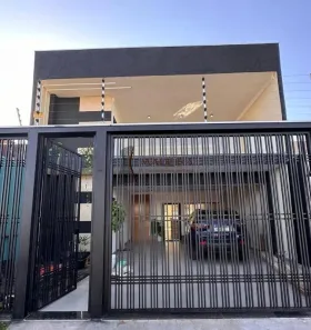 Casa com 4 Quartos à venda, 200m² no Jardim Oriental, Maringá