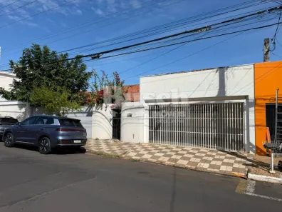 Casa com 3 Quartos para alugar, 160m² no Vila Mesquita, Bauru