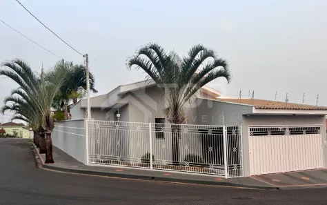 Casa com 3 Quartos à venda, 187m² no Jardim Brasil, São Carlos