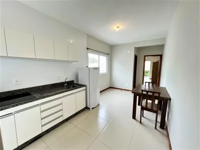 Apartamento com 1 Quarto para alugar, 38m² no Carvoeira, Florianópolis