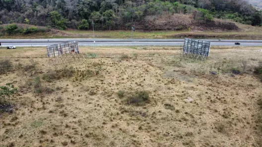 Lote/Terreno à venda, 336000m² no Casa de Pedra, Volta Redonda