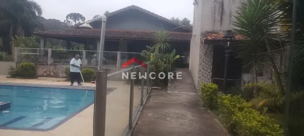 Fazenda/Sítio com 3 Quartos à venda, 1000m² no Ibiúna, Ibiúna
