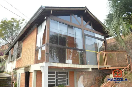 Casa com 2 Quartos para alugar, 110m² no Glória, Porto Alegre