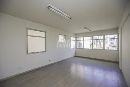 Sala Comercial para alugar, 50m² no Liberdade, São Paulo