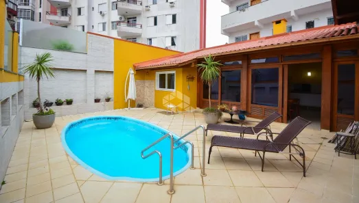 Casa com 3 Quartos à venda, 300m² no Centro, Florianópolis