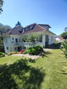 Casa com 4 Quartos à venda, 220m² no Mosela, Petrópolis