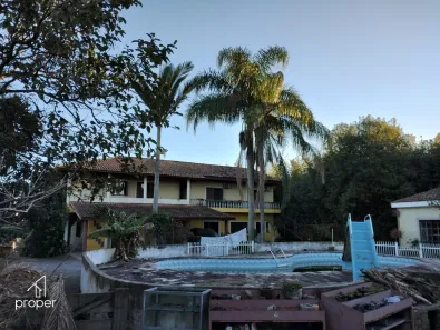Sobrado com 3 Quartos à venda, 500m² no Três Vendas, Pelotas