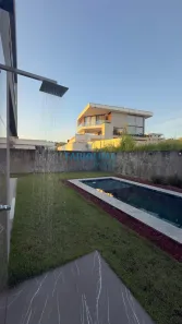 Casa de Condomínio com 5 Quartos para alugar, 450m² no Alphaville (Abrantes), Camaçari