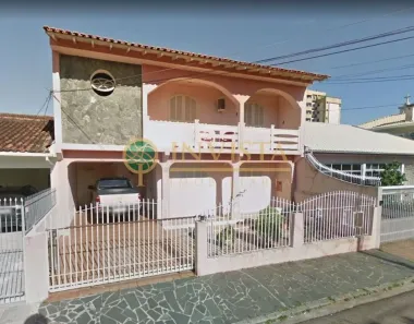 Casa com 3 Quartos à venda, 300m² no Balneário, Florianópolis