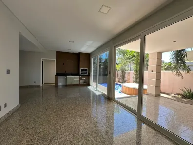 Sobrado com 4 Quartos à venda, 381m² no Jardim Vitória, Goiânia