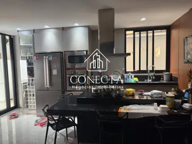 Casa com 4 Quartos à venda, 260m² no Granada, Uberlândia