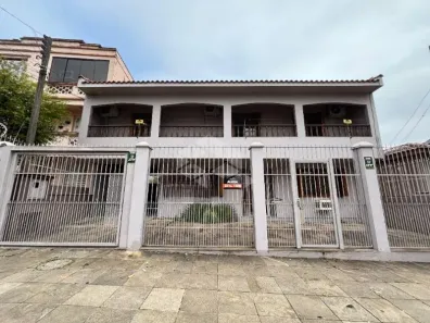 Casa com 6 Quartos para alugar, 420m² no Medianeira, Porto Alegre