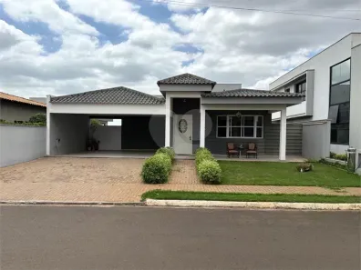 Casa de Condomínio com 3 Quartos à venda, 305m² no Morato, Piracicaba