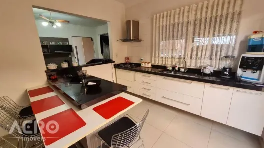Casa com 3 Quartos à venda, 209m² no Jardim Chapadão, Bauru