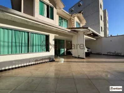 Casa com 3 Quartos à venda, 480m² no Cabral, Contagem