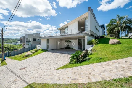 Casa de Condomínio com 4 Quartos à venda, 320m² no Vila Nova, Porto Alegre