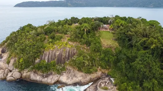 Casa com 2 Quartos à venda, 30000m² no , Paraty