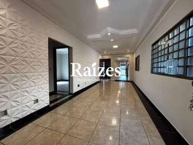 Casa com 4 Quartos à venda, 187m² no Planalto, Uberlândia