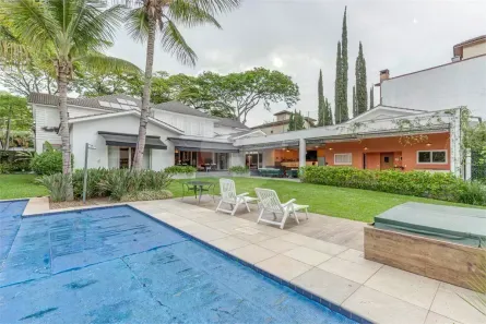 Sobrado com 5 Quartos à venda, 850m² no Santo Amaro, São Paulo