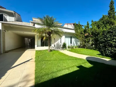 Casa com 3 Quartos à venda, 360m² no Siderópolis, Volta Redonda