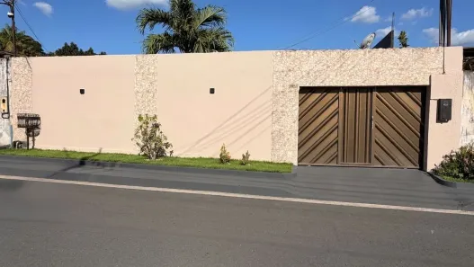 Casa com 3 Quartos à venda, 250m² no Planalto, Manaus