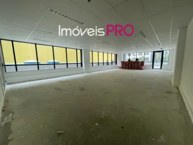 Sala Comercial para alugar, 242m² no Pinheiros, São Paulo