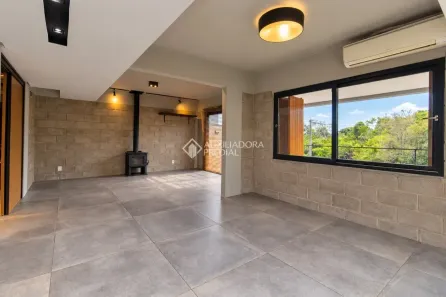 Casa com 2 Quartos à venda, 294m² no Guarujá, Porto Alegre