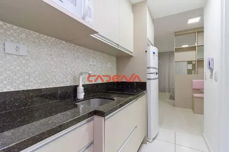 Apartamento com 1 Quarto para alugar, 28m² no Centro, Curitiba